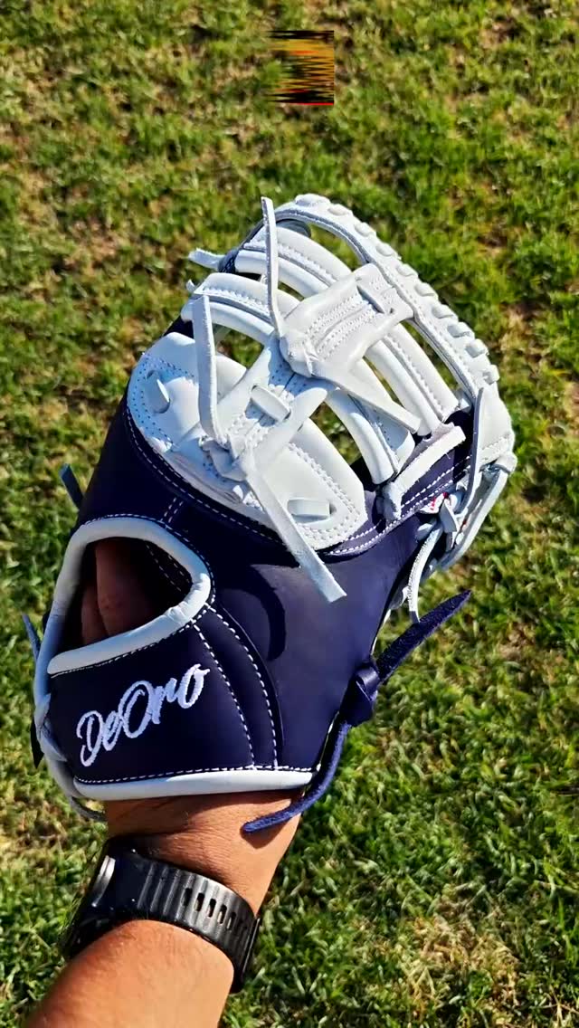 Custom first base Ice Cream glove—sweet style, serious performance at the bag.Designed for comfort, control, and those tough picks you’ve got to make.DeOro Sports
Custom yours now at deorosports.com#deorosports #customgloves #baseball #softball #fyp