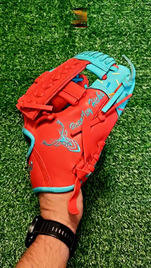 Custom red combo Ice Cream glove—bold flavor, even bolder performance.Stand out on every play with a design that hits different.DeOro Sports
Custom yours now at deorosports.com#deorosports #customgloves #baseball #softball #fyp