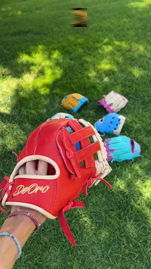 What color combo do you like? 🎨👇#deorosports #customgloves #baseball #softball #fyp