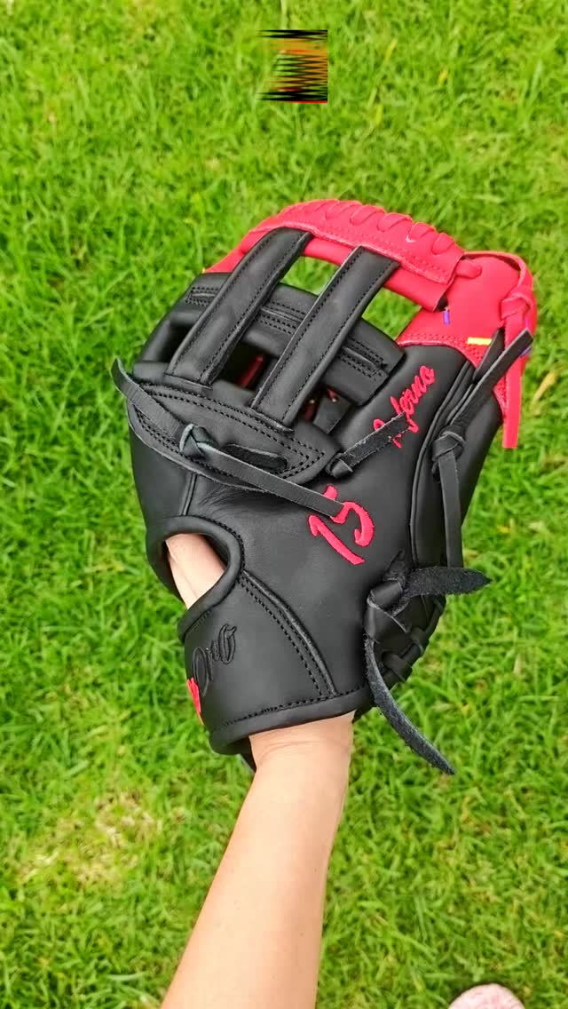 Custom Ice Cream never goes out of style—just like a glove built your way.Clean look, smooth feel, and game-ready performance in every detail.DeOro Sports
Custom yours now at deorosports.com#deorosports #customgloves #baseball #softball #fyp