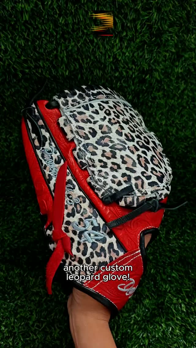 Another custom leopard!DeOro Sports
Custom yours now at deorosports.com#deorosports #customgloves #baseball #softball #fyp
