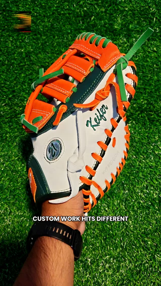 Custom work hits diff and you know it!DeOro Sports
Custom yours now at deorosports.com#deorosports #customgloves #baseball #softball #fyp