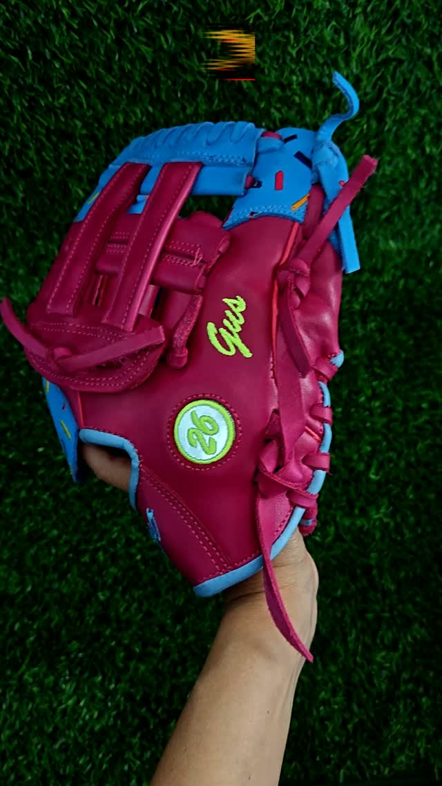 Color combination too clean! Wanna custom yours? visit our website!DeOro Sports
Custom yours now at deorosports.com#deorosports #customgloves #baseball #softball #fyp