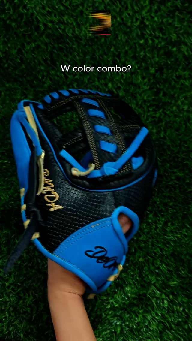 W color combo?DeOro Sports
Custom yours now at deorosports.com#deorosports #customgloves #baseball #softball #fyp