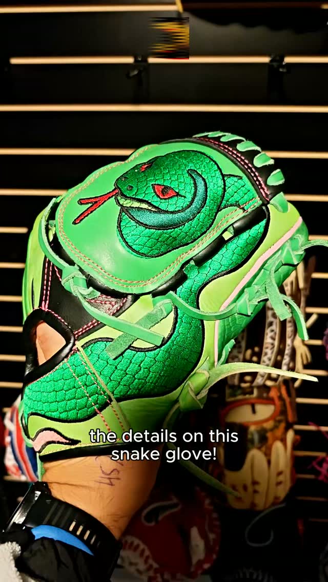 Glove so slick like a snake!DeOro Sports
Custom yours now at deorosports.com#deorosports #customgloves #baseball #softball #fyp