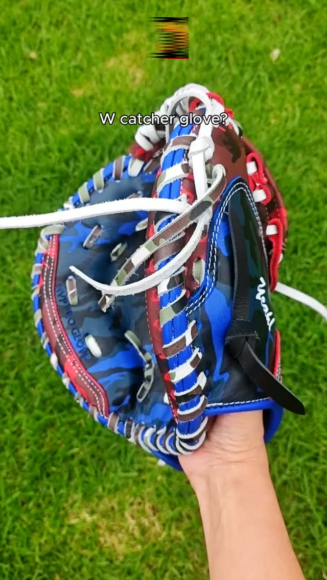 A textured catcher? We got you!DeOro Sports
Custom yours now at deorosports.com#deorosports #customgloves #baseball #softball #fyp