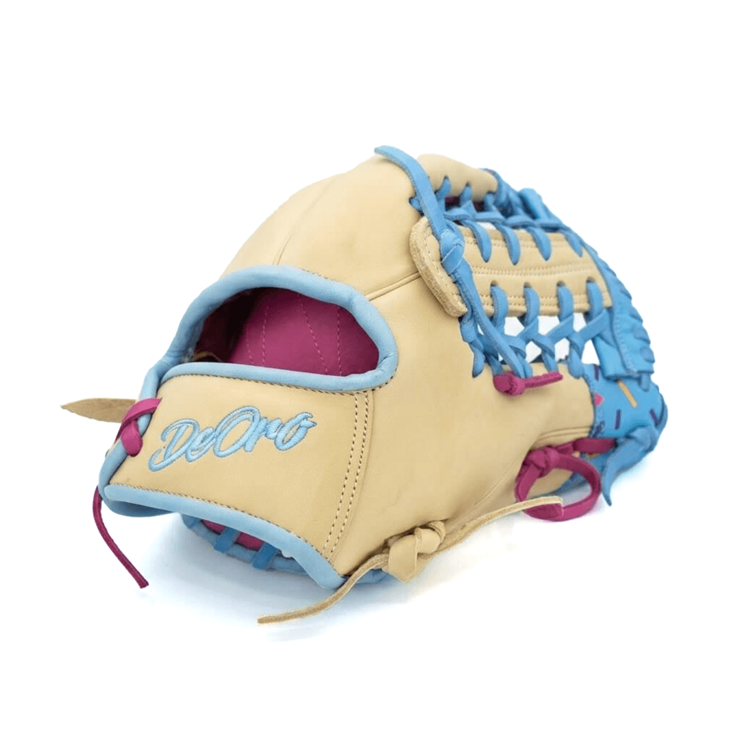 ICE CREAM-BLOND-BLUE-PINK-11-75-RIGHT HAND